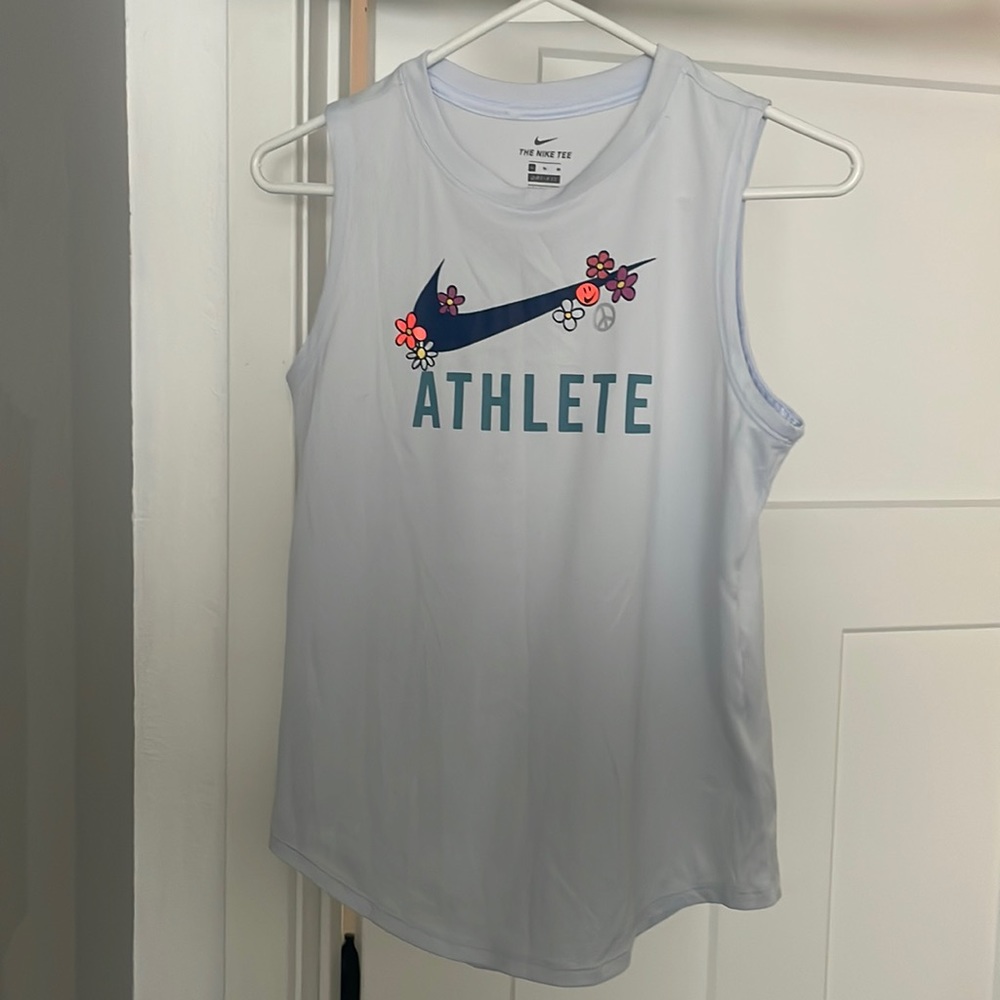 Nike tank top size Medium.